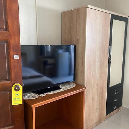 Hug Me Guesthouse パッタヤー エクステリア 写真